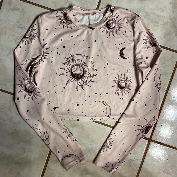 ROMWE Tops - Romwe crop top. M fits a S. Pink & dark purple.